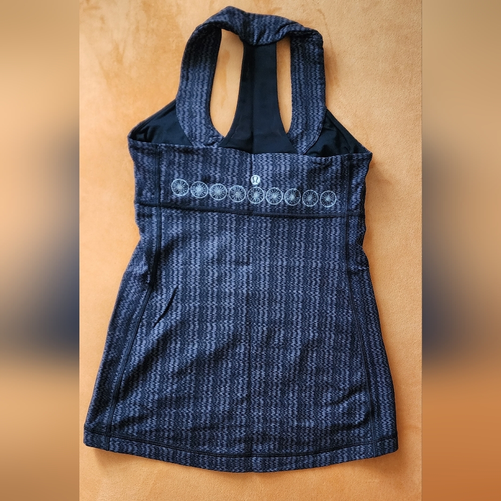 Lululemon activewear top sz 4